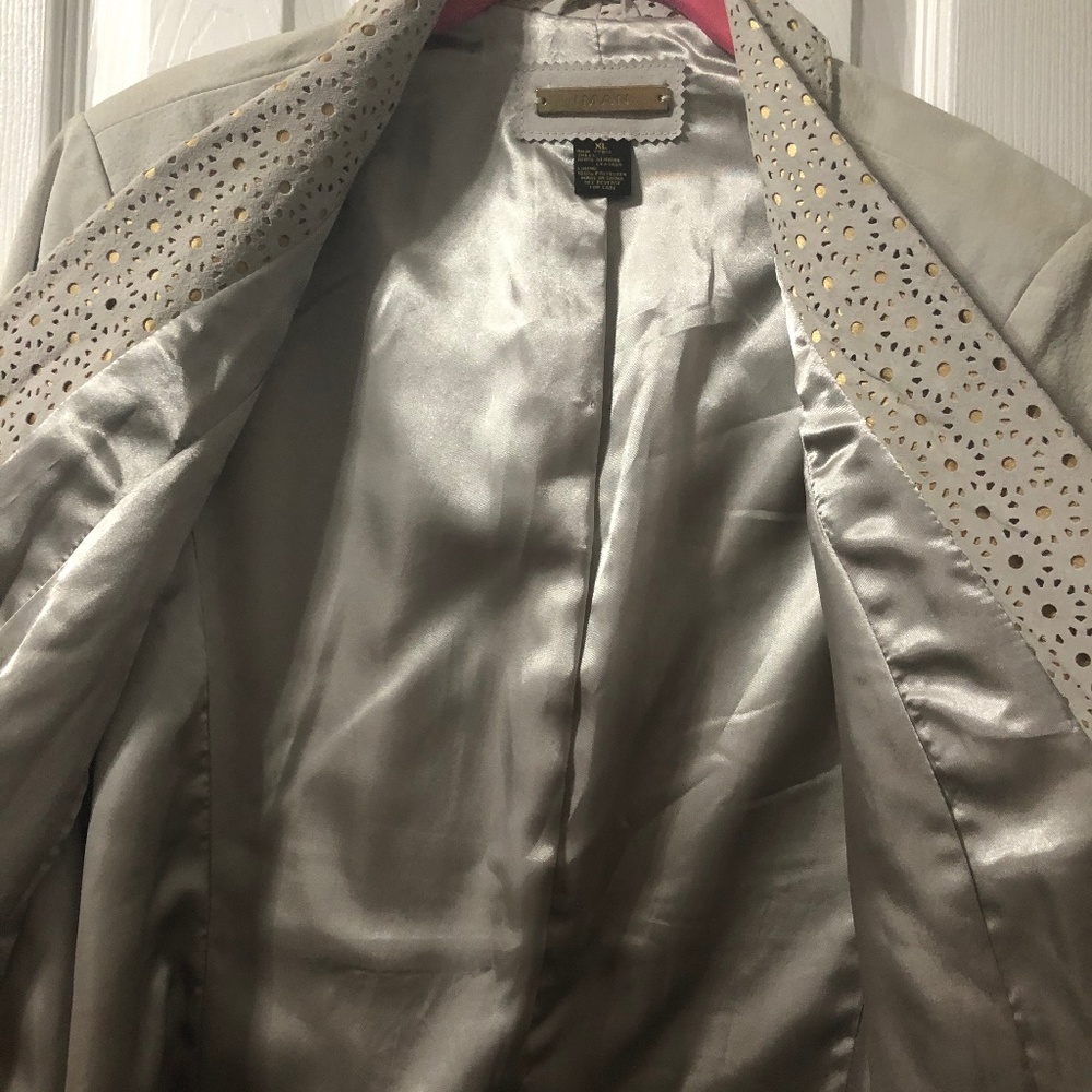 Ladies Leather Jacket - Picture 2 of 6